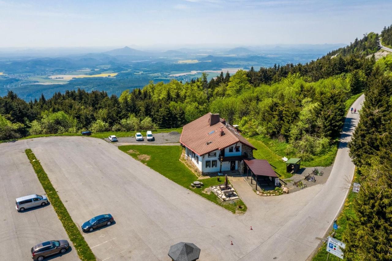 Horská Chata Ještědka Svetla pod Jestedem Esterno foto